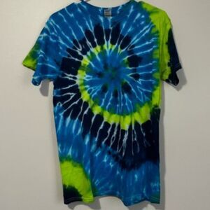 NEW Woman's Gildan Short Sleeve Short Color Tie Die Size Medium